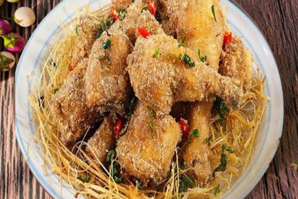 GÀ RANG MUỐI HỒNG KÔNG