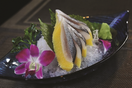 Sashimi cá trích ép trứng